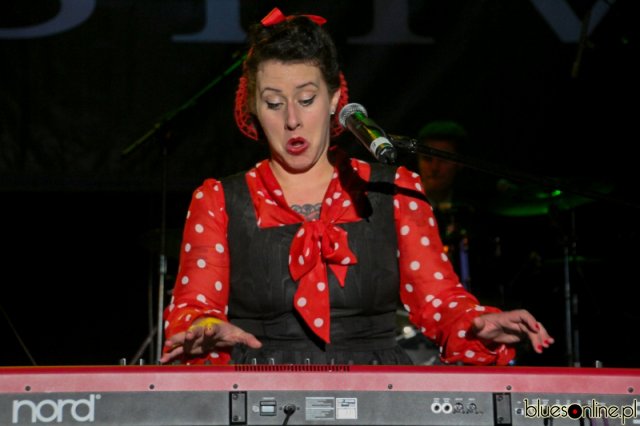 Davina &amp; The Vagabonds (1)